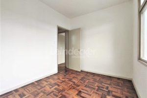 Apartamento à venda com 75m², 2 dormitórios, 1 vaga no bairro Santana em Porto Alegre - Foto 10