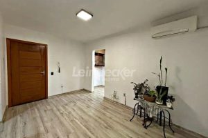 Apartamento à venda com 41m², 1 dormitório no bairro Jardim do Salso em Porto Alegre - Foto 2