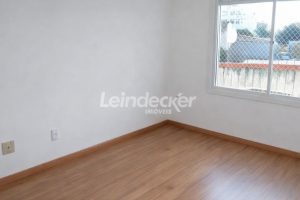 Apartamento à venda com 43m², 1 dormitório, 1 vaga no bairro Partenon em Porto Alegre - Foto 2
