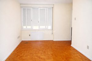 Apartamento à venda com 58m², 2 dormitórios no bairro Menino Deus em Porto Alegre - Foto 1