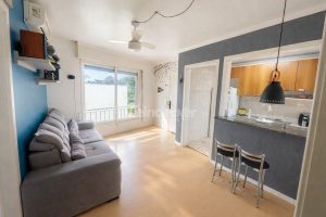 Apartamento à venda com 43m², 1 dormitório, 1 vaga no bairro Jardim do Salso em Porto Alegre - Foto 1