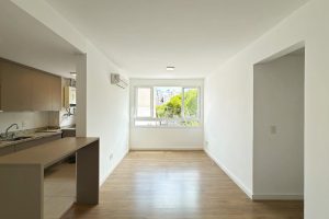 Apartamento à venda com 65m², 3 dormitórios, 1 suíte, 1 vaga no bairro Petrópolis em Porto Alegre - Foto 2