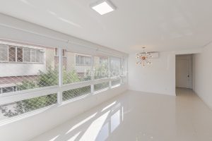 Apartamento à venda com 96m², 3 dormitórios, 3 suítes, 2 vagas no bairro Auxiliadora em Porto Alegre - Foto 4