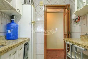 Apartamento à venda com 76m², 2 dormitórios, 1 suíte, 1 vaga no bairro Cristo Redentor em Porto Alegre - Foto 14