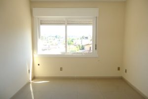 Apartamento à venda com 58m², 2 dormitórios, 1 vaga no bairro Jardim do Salso em Porto Alegre - Foto 2