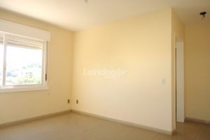 Apartamento à venda com 58m², 2 dormitórios, 1 vaga no bairro Jardim do Salso em Porto Alegre - Foto 4