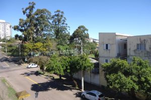 Apartamento à venda com 58m², 2 dormitórios, 1 vaga no bairro Jardim do Salso em Porto Alegre - Foto 8