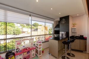 Apartamento à venda com 119m², 3 dormitórios, 1 suíte, 2 vagas no bairro Medianeira em Porto Alegre - Foto 4