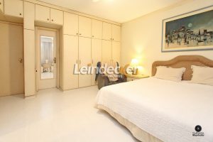 Casa à venda com 486m², 3 dormitórios, 1 suíte, 4 vagas no bairro Ipanema em Porto Alegre - Foto 11