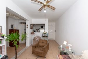 Apartamento à venda com 56m², 2 dormitórios, 1 suíte no bairro Petrópolis em Porto Alegre - Foto 4