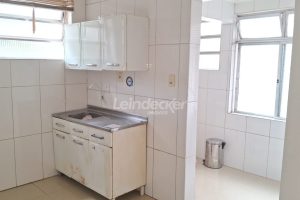 Apartamento à venda com 67m², 3 dormitórios, 1 vaga no bairro Teresópolis em Porto Alegre - Foto 4