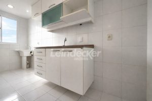 Apartamento à venda com 70m², 2 dormitórios, 1 suíte, 1 vaga no bairro Vila Ipiranga em Porto Alegre - Foto 5