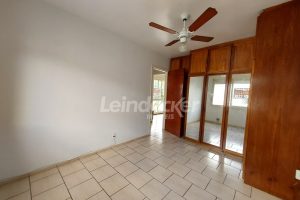 Apartamento à venda com 59m², 2 dormitórios no bairro Jardim do Salso em Porto Alegre - Foto 8