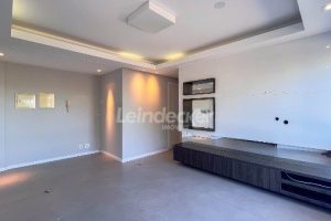 Apartamento à venda com 99m², 2 dormitórios, 1 suíte, 2 vagas no bairro Petrópolis em Porto Alegre - Foto 3