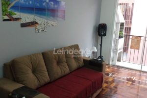 Apartamento à venda com 70m², 3 dormitórios, 2 vagas no bairro Teresópolis em Porto Alegre - Foto 2