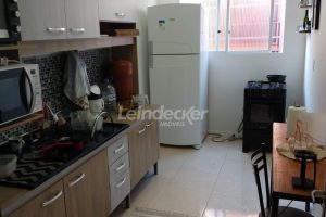 Apartamento à venda com 70m², 3 dormitórios, 2 vagas no bairro Teresópolis em Porto Alegre - Foto 4