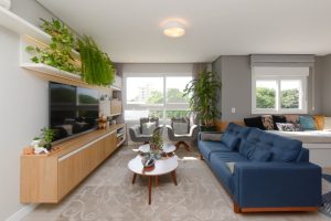 Apartamento à venda com 76m², 3 dormitórios, 1 suíte, 2 vagas no bairro Navegantes em Porto Alegre - Foto 2