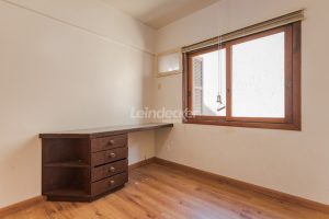 Apartamento à venda com 113m², 3 dormitórios, 1 suíte, 2 vagas no bairro Petrópolis em Porto Alegre - Foto 17