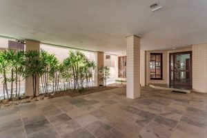 Apartamento à venda com 113m², 3 dormitórios, 1 suíte, 2 vagas no bairro Petrópolis em Porto Alegre - Foto 34