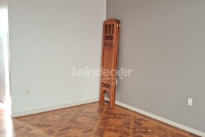 Apartamento à venda com 90m², 2 dormitórios no bairro Santana em Porto Alegre - Foto 4