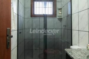 Casa à venda com 218m², 3 dormitórios, 2 suítes, 4 vagas no bairro Partenon em Porto Alegre - Foto 26