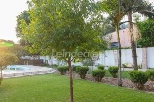 Casa à venda com 218m², 3 dormitórios, 2 suítes, 4 vagas no bairro Partenon em Porto Alegre - Foto 43