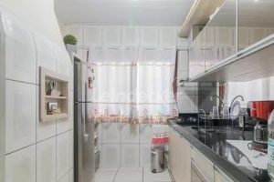 Casa à venda com 218m², 3 dormitórios, 2 suítes, 4 vagas no bairro Partenon em Porto Alegre - Foto 12