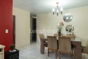 Casa à venda com 218m², 3 dormitórios, 2 suítes, 4 vagas no bairro Partenon em Porto Alegre - Foto 6