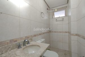 Casa comercial à venda com 270m² no bairro Santo Antônio em Porto Alegre - Foto 11