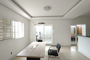 Casa comercial à venda com 270m² no bairro Santo Antônio em Porto Alegre - Foto 20