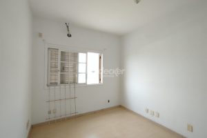 Casa comercial à venda com 270m² no bairro Santo Antônio em Porto Alegre - Foto 27