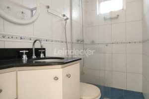 Casa comercial à venda com 270m² no bairro Santo Antônio em Porto Alegre - Foto 31