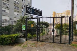 Casa comercial à venda com 270m² no bairro Santo Antônio em Porto Alegre - Foto 34