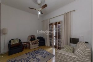 Casa à venda com 300m², 3 dormitórios, 2 vagas no bairro Petrópolis em Porto Alegre - Foto 39