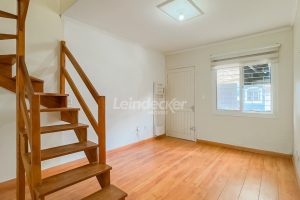 Casa em Condomínio à venda com 83m², 2 dormitórios, 1 suíte, 1 vaga no bairro Morro Santana em Porto Alegre - Foto 1