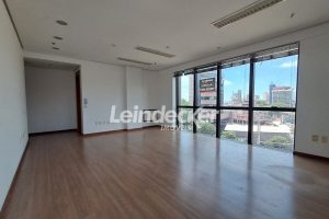 Salas/Conjuntos à venda com 39m², 1 vaga no bairro Auxiliadora em Porto Alegre - Foto 4