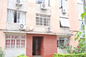 Apartamento à venda com 75m², 3 dormitórios, 1 vaga no bairro Medianeira em Porto Alegre - Foto 1