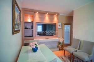 Apartamento à venda com 60m², 2 dormitórios no bairro Jardim do Salso em Porto Alegre - Foto 1