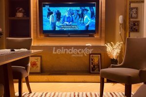 Apartamento à venda com 60m², 2 dormitórios no bairro Jardim do Salso em Porto Alegre - Foto 4