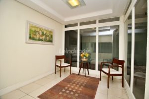 Apartamento à venda com 106m², 3 dormitórios, 1 suíte, 1 vaga no bairro Centro Histórico em Porto Alegre - Foto 14