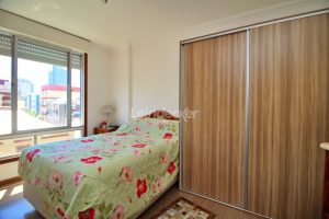 Apartamento à venda com 106m², 3 dormitórios, 1 suíte, 1 vaga no bairro Centro Histórico em Porto Alegre - Foto 9