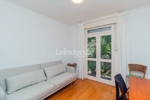 Apartamento à venda com 53m², 2 dormitórios, 1 vaga no bairro Auxiliadora em Porto Alegre - Foto 18