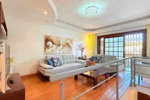 Sobrado à venda com 145m², 2 dormitórios, 2 vagas no bairro Santana em Porto Alegre - Foto 2