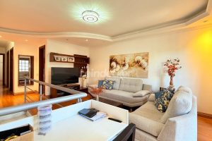 Sobrado à venda com 145m², 2 dormitórios, 2 vagas no bairro Santana em Porto Alegre - Foto 1