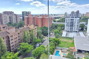 Cobertura à venda com 158m², 3 dormitórios, 1 suíte, 2 vagas no bairro Chácara das Pedras em Porto Alegre - Foto 2