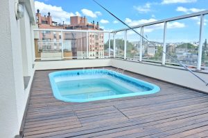 Cobertura à venda com 158m², 3 dormitórios, 1 suíte, 2 vagas no bairro Chácara das Pedras em Porto Alegre - Foto 1