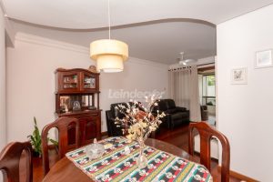 Apartamento à venda com 98m², 3 dormitórios, 1 suíte, 1 vaga no bairro Menino Deus em Porto Alegre - Foto 5