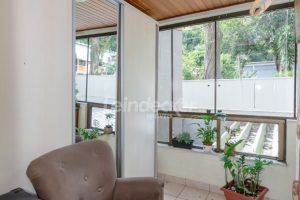 Apartamento à venda com 98m², 3 dormitórios, 1 suíte, 1 vaga no bairro Menino Deus em Porto Alegre - Foto 9