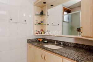 Apartamento à venda com 98m², 3 dormitórios, 1 suíte, 1 vaga no bairro Menino Deus em Porto Alegre - Foto 12