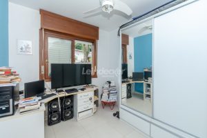 Apartamento à venda com 98m², 3 dormitórios, 1 suíte, 1 vaga no bairro Menino Deus em Porto Alegre - Foto 18